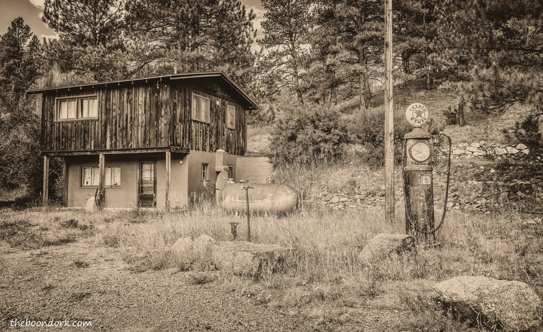 Old gas station Colorado Picture