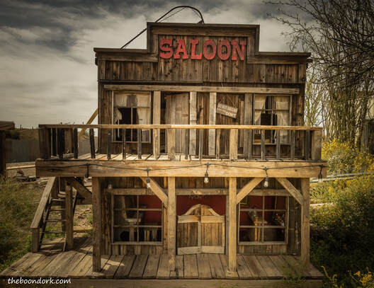 Miniature saloon Picture