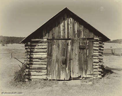 Old log barn Colorado Picture