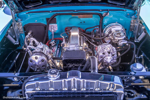 Fuel injected Chevy engine Picture