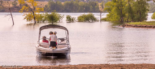 boating at Chatfield reservoirPicture