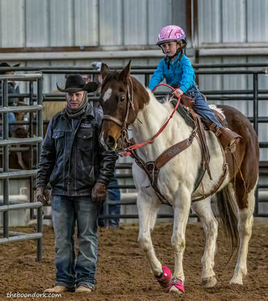 Young barrel racer Picture