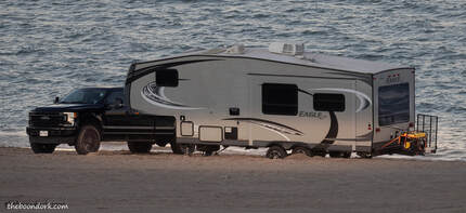 Leveling up your trailer on the beach Picture