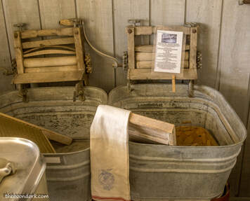 Old washtub Picture