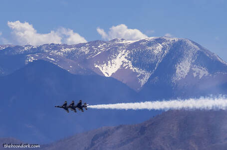 Picture Thunderbirds flying in front of Pike's Peak