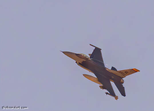 F-16 making the turn
